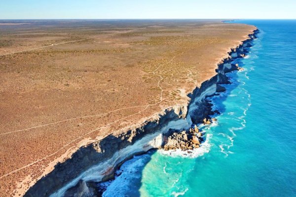 10 Amazing Things to See Driving the Nullarbor