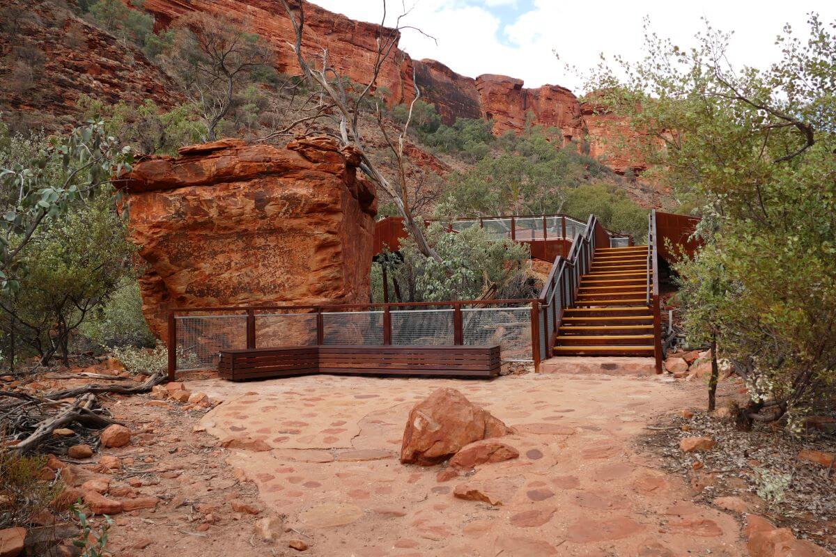 Kings Canyon Walk Map A Complete Guide To Kings Canyon Walks - Curious Campers