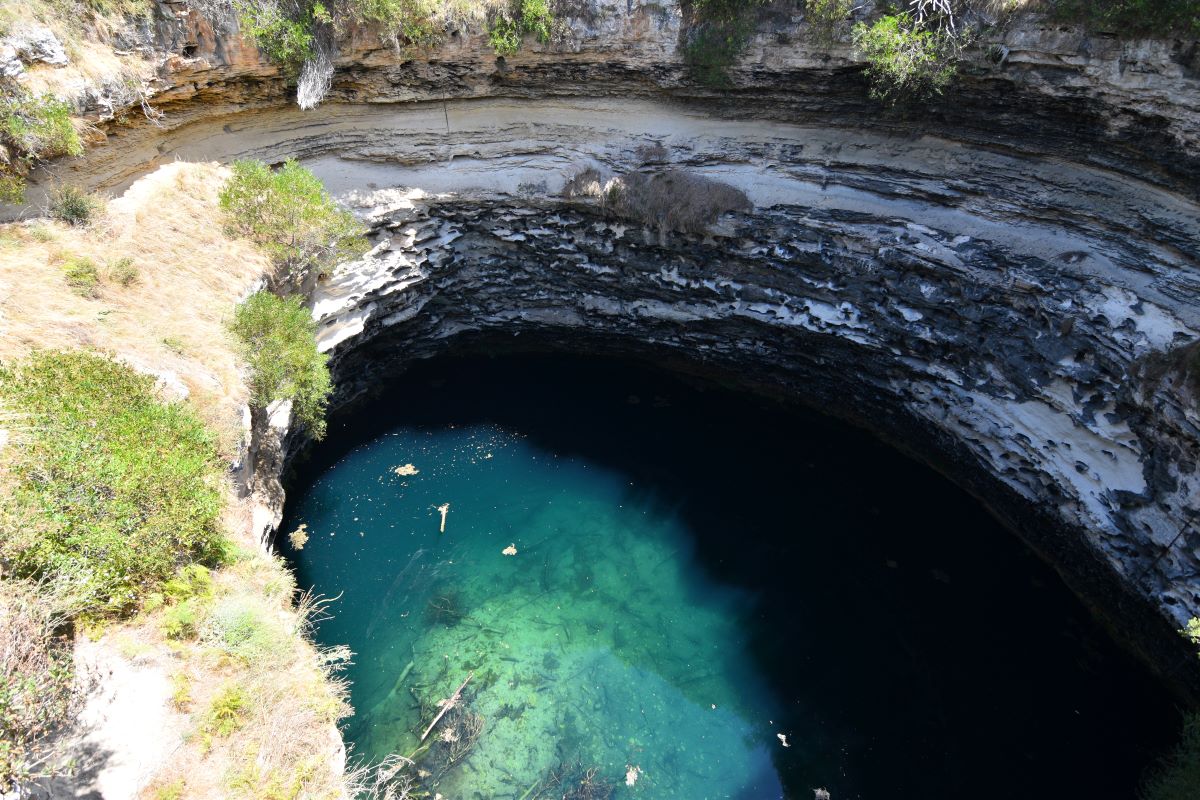 Hell's Hole Mount Gambier Sinkhole