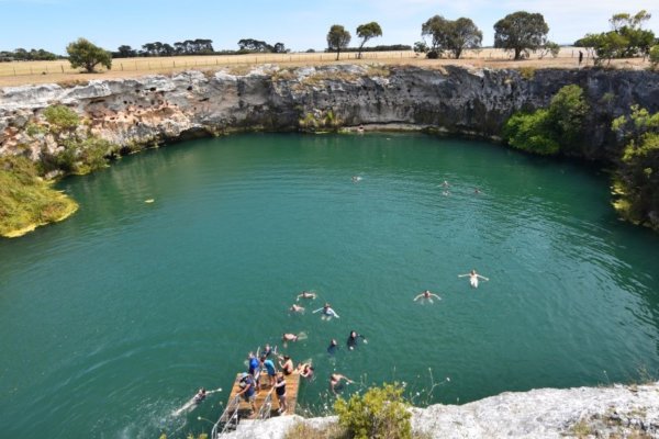 Mount Gambier Sinkholes & Caves | Full Guide