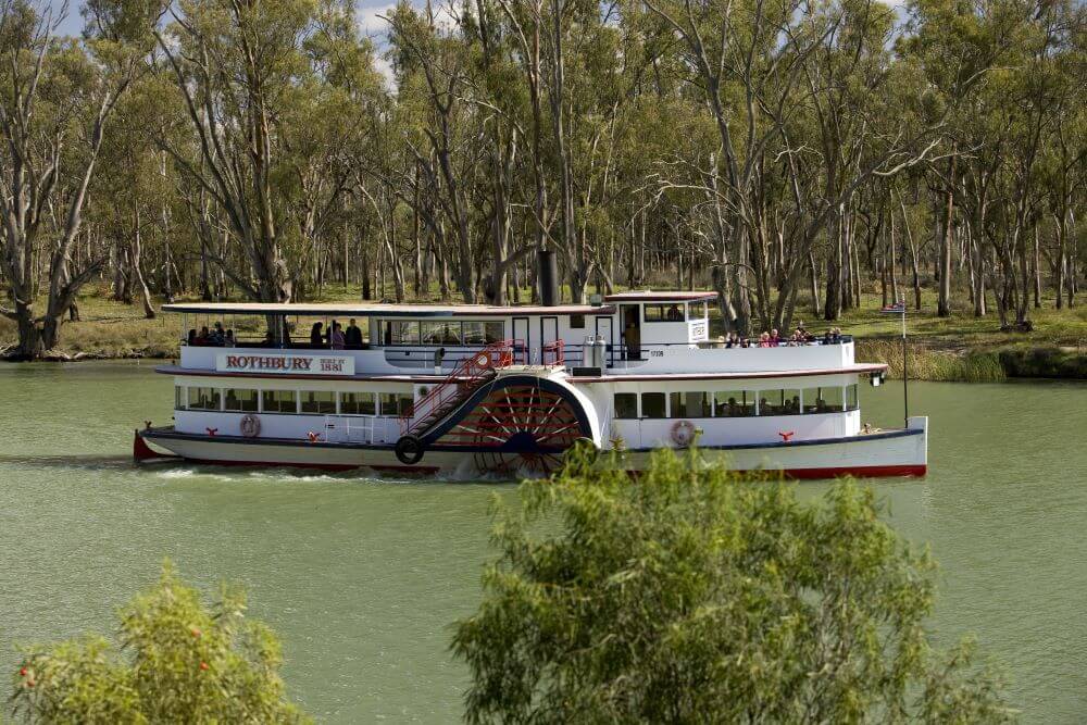 Paddle steamer on the Murray River at Mildura