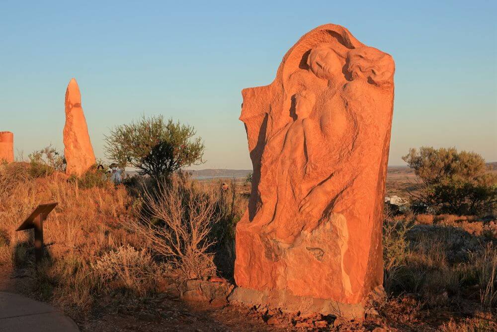 Kunjungi Patung Broken Hill di Living Desert State Park