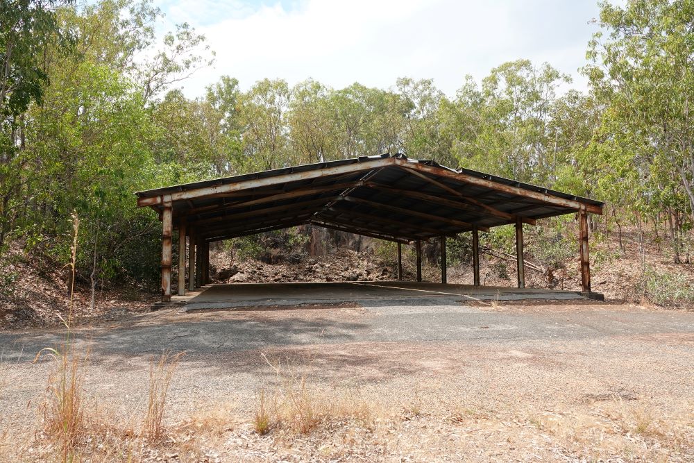 Charles Darwin National Park Shelter Track