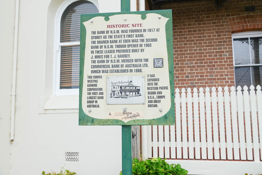 Heritage sign